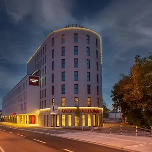 Leonardo Otel